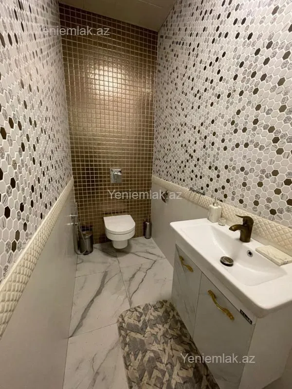 Satılır 4 otaqlı yeni tikili 240 m²