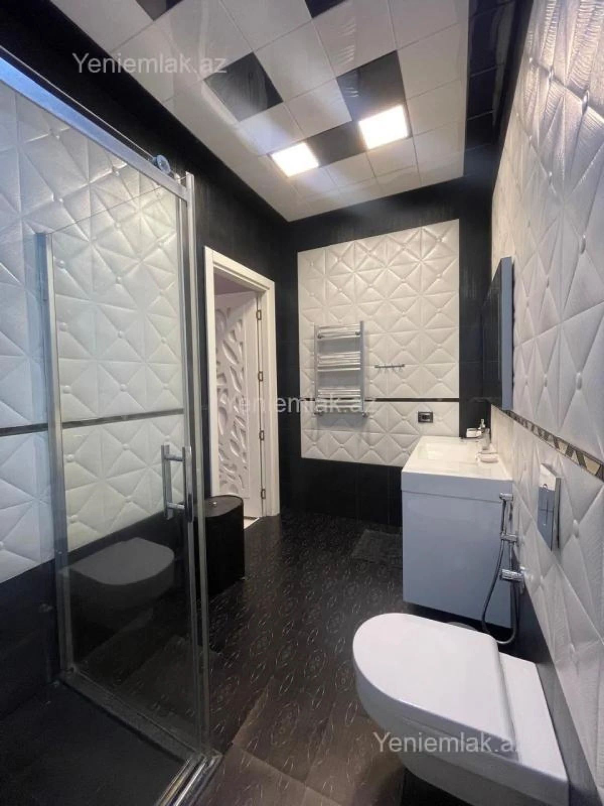 Satılır 4 otaqlı yeni tikili 240 m²