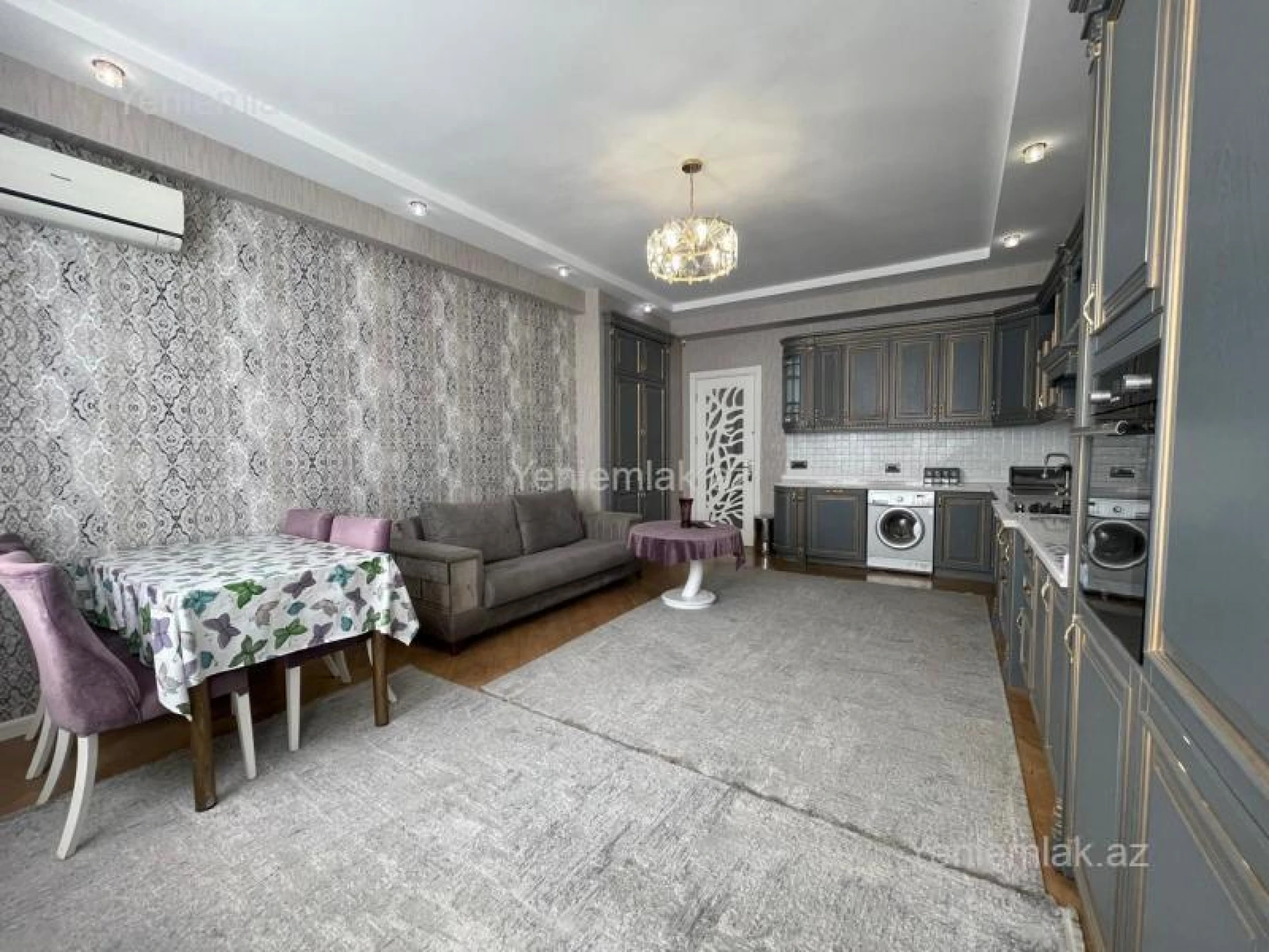 Satılır 4 otaqlı yeni tikili 240 m²