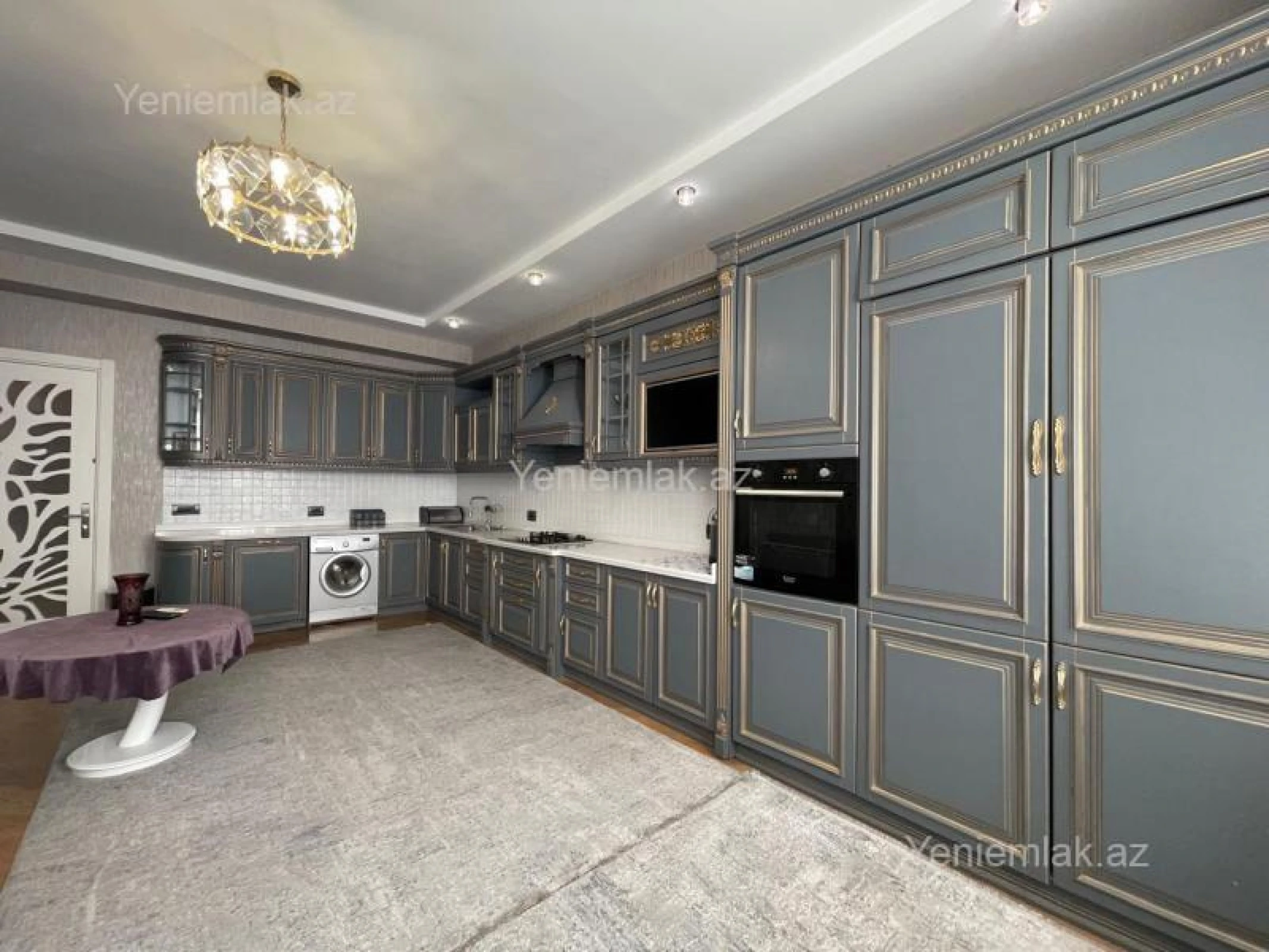 Satılır 4 otaqlı yeni tikili 240 m²
