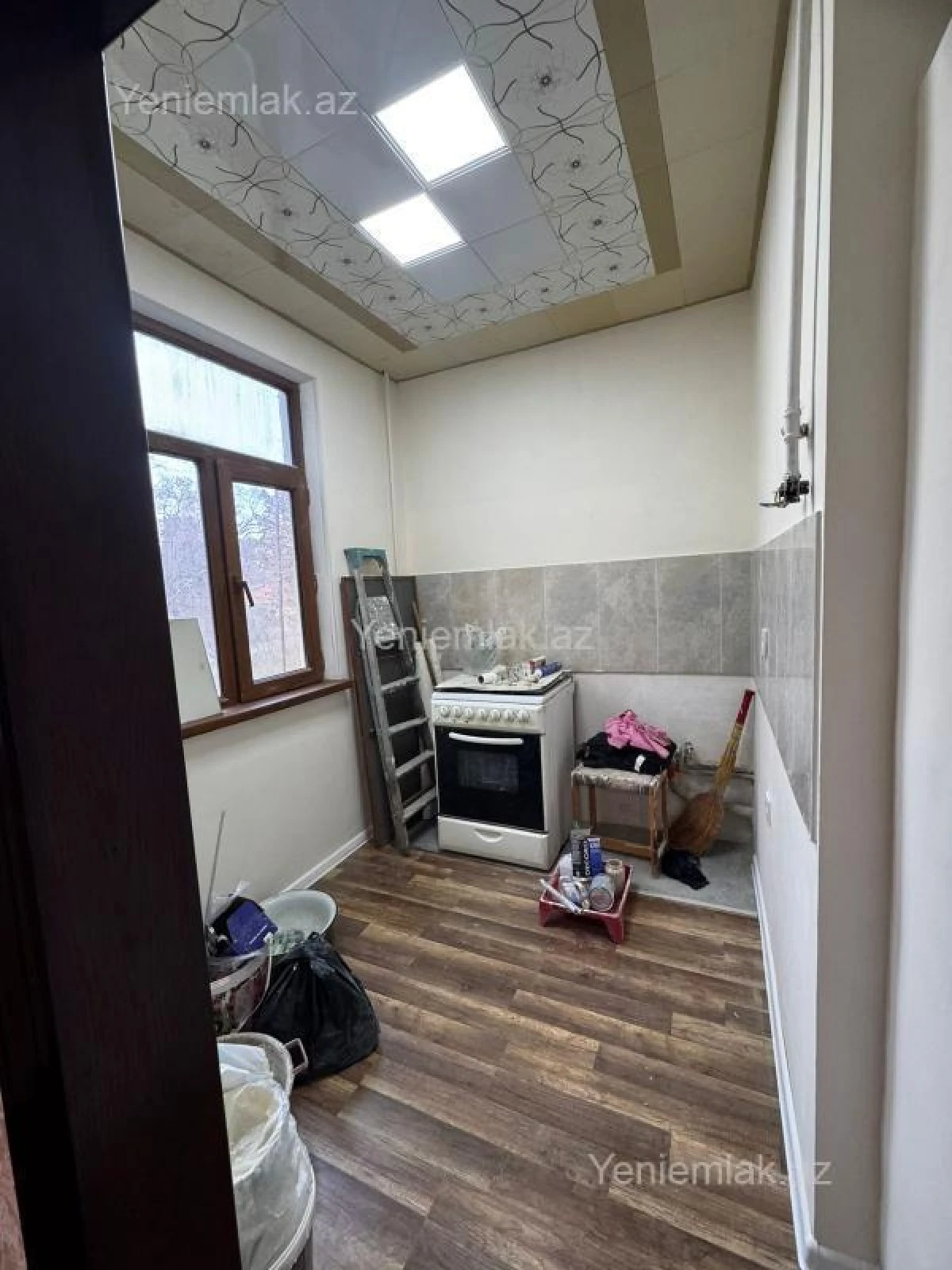 Satılır 1 otaqlı köhnə tikili 41 m²