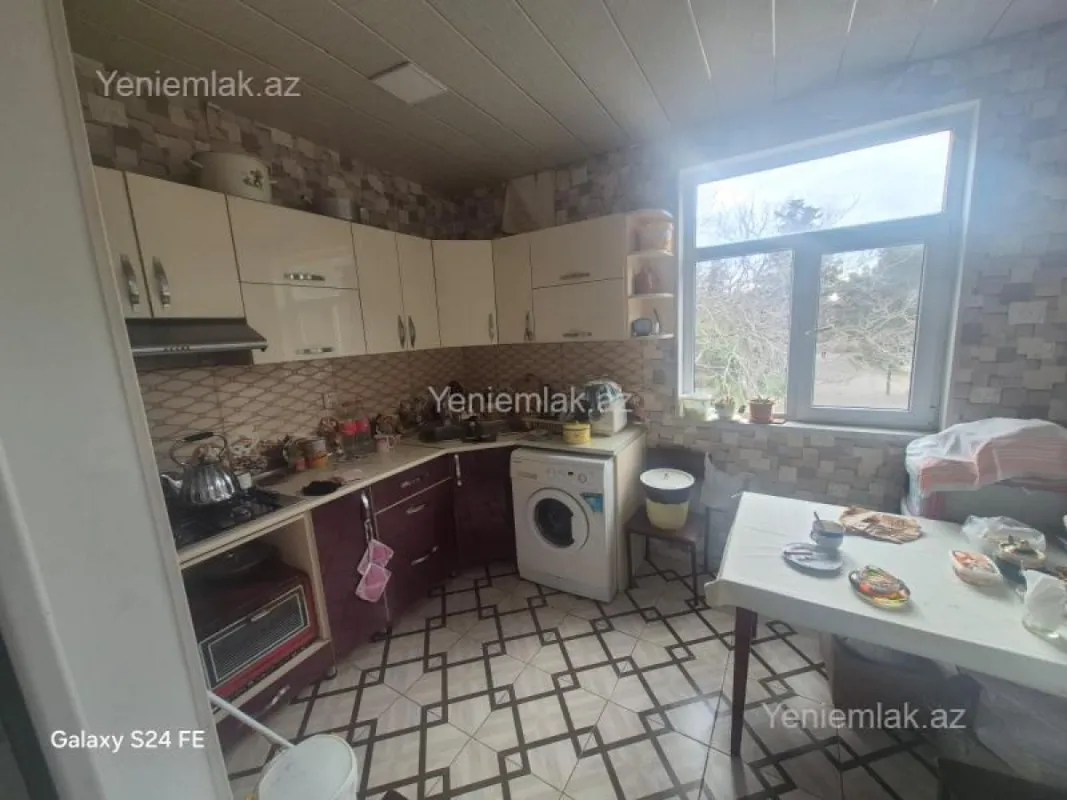 Satılır 3 otaqlı köhnə tikili 63 m²