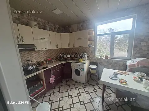 Satılır 3 otaqlı köhnə tikili 63 m²