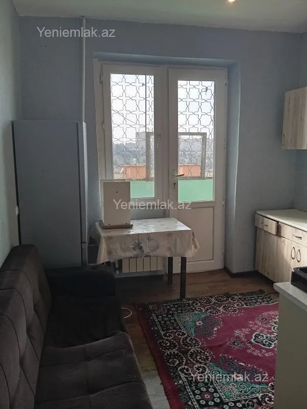 Satılır 3 otaqlı köhnə tikili 75 m²
