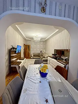 Satılır 4 otaqlı köhnə tikili 110 m²