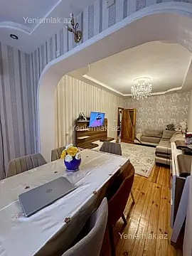 Satılır 4 otaqlı köhnə tikili 110 m²