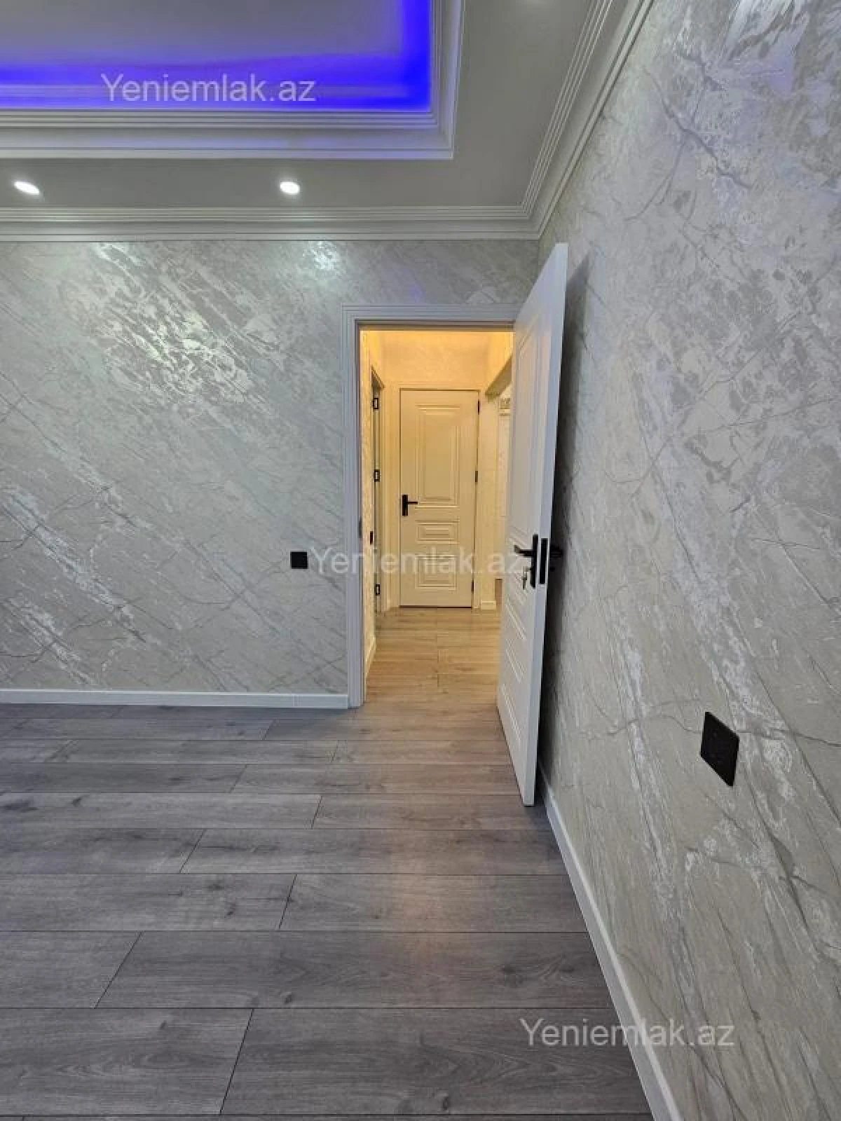 Satılır 3 otaqlı köhnə tikili 80 m²