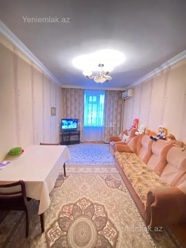 Satılır 3 otaqlı köhnə tikili 80 m²