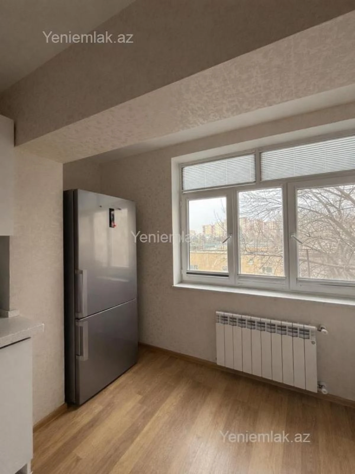 Satılır 2 otaqlı köhnə tikili 65 m²