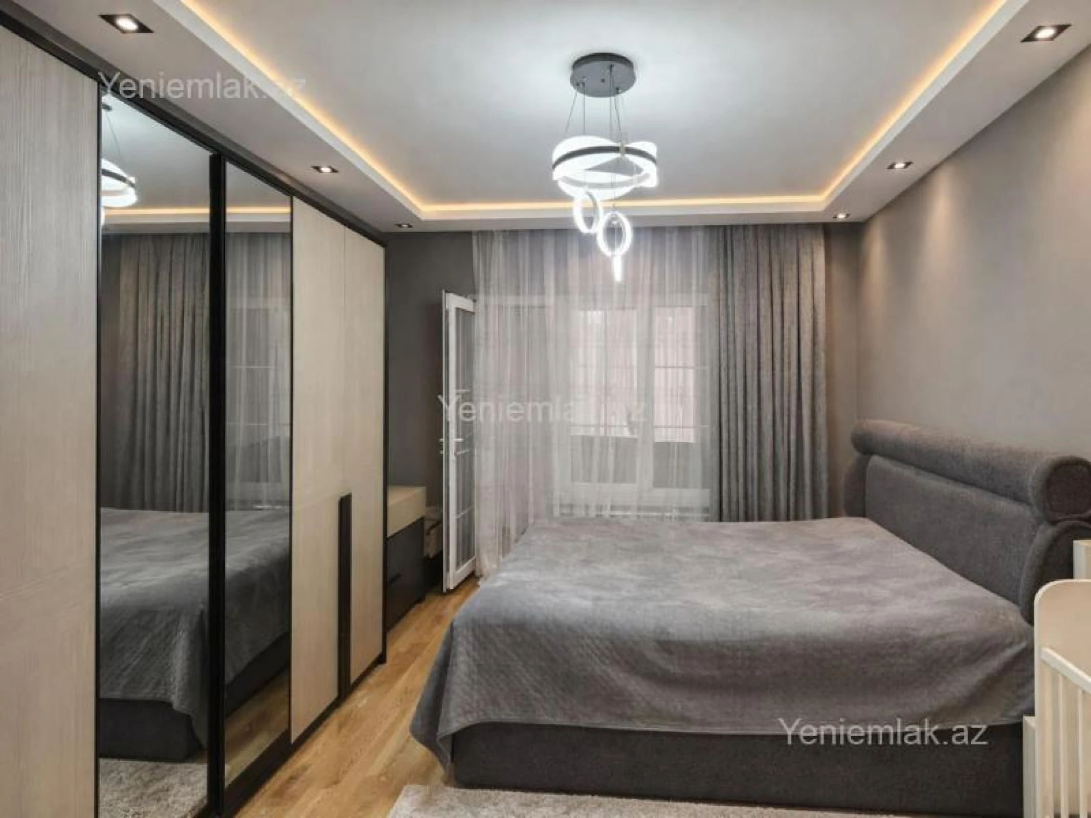 Satılır 2 otaqlı köhnə tikili 65 m²
