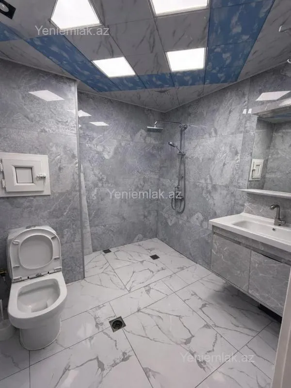 Satılır 2 otaqlı köhnə tikili 65 m²