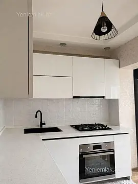 Satılır 2 otaqlı köhnə tikili 65 m²
