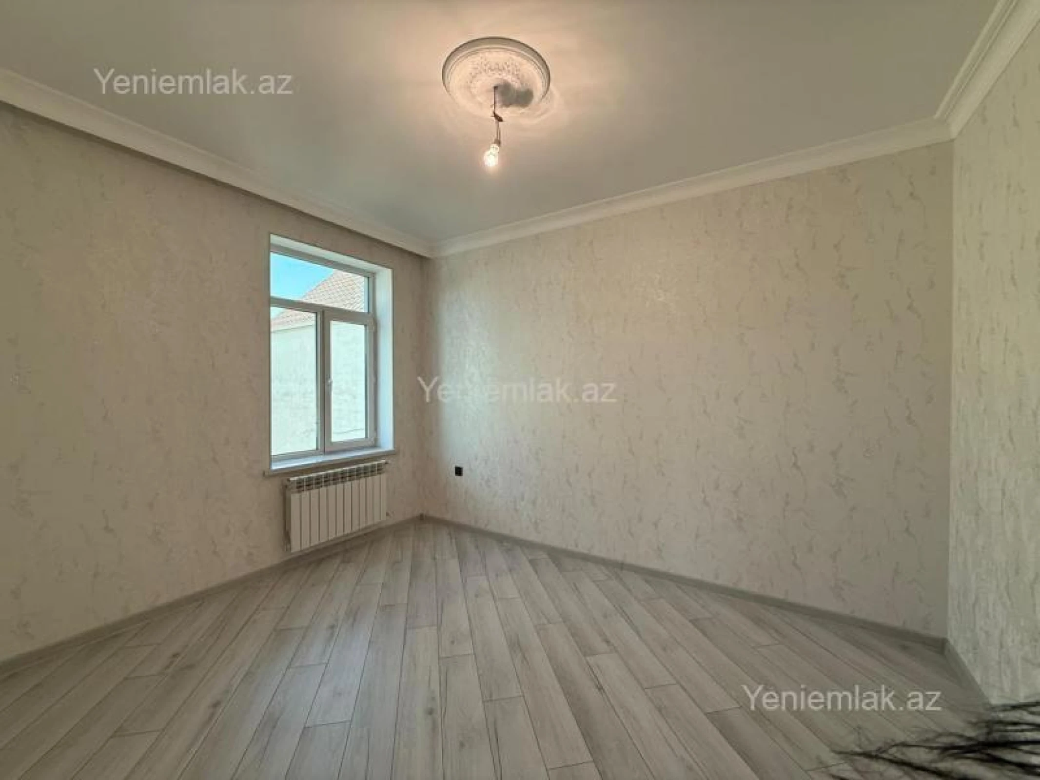 Satılır 5 otaqlı həyət evi 220 m²
