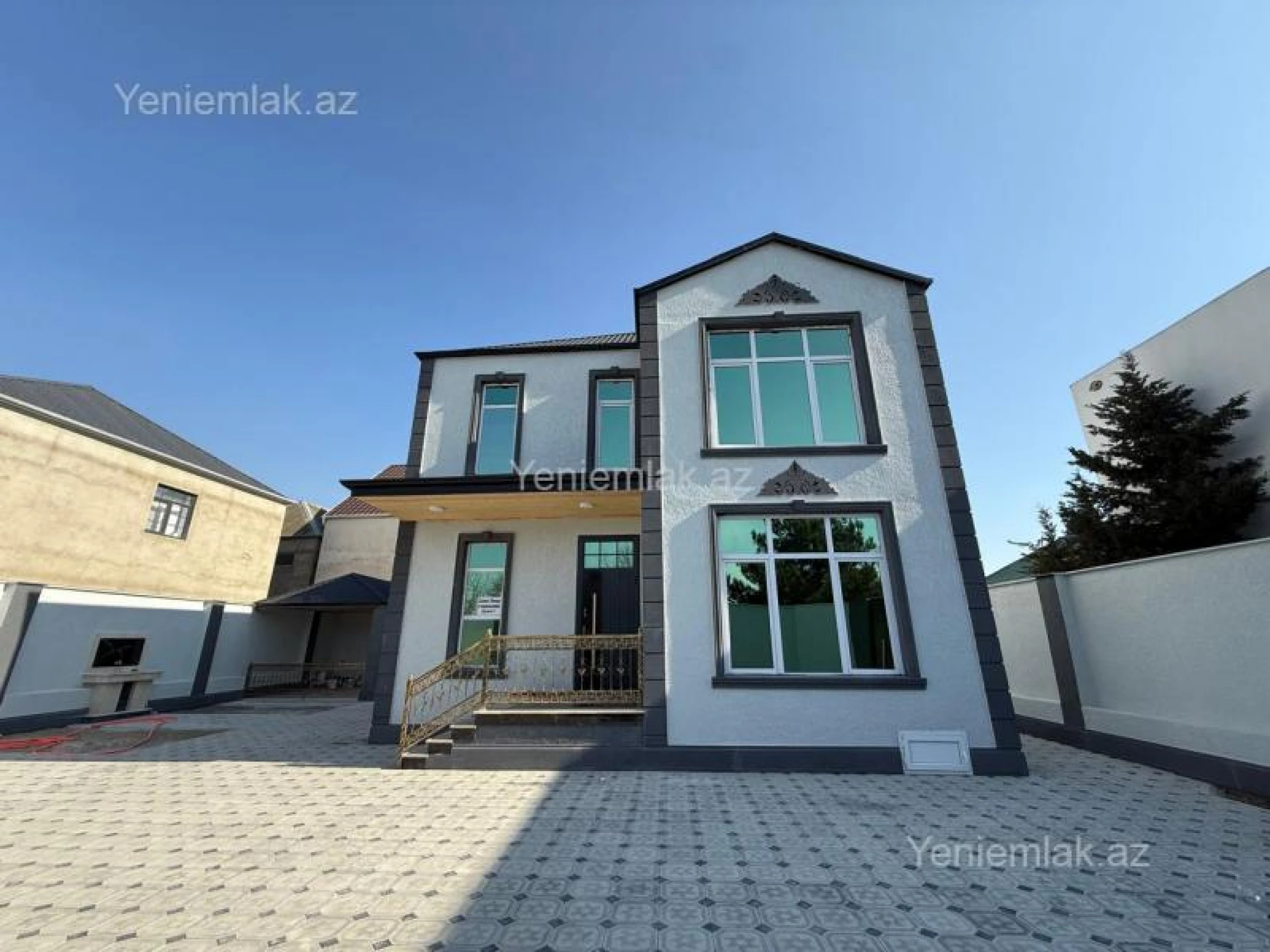 Satılır 5 otaqlı həyət evi 220 m²