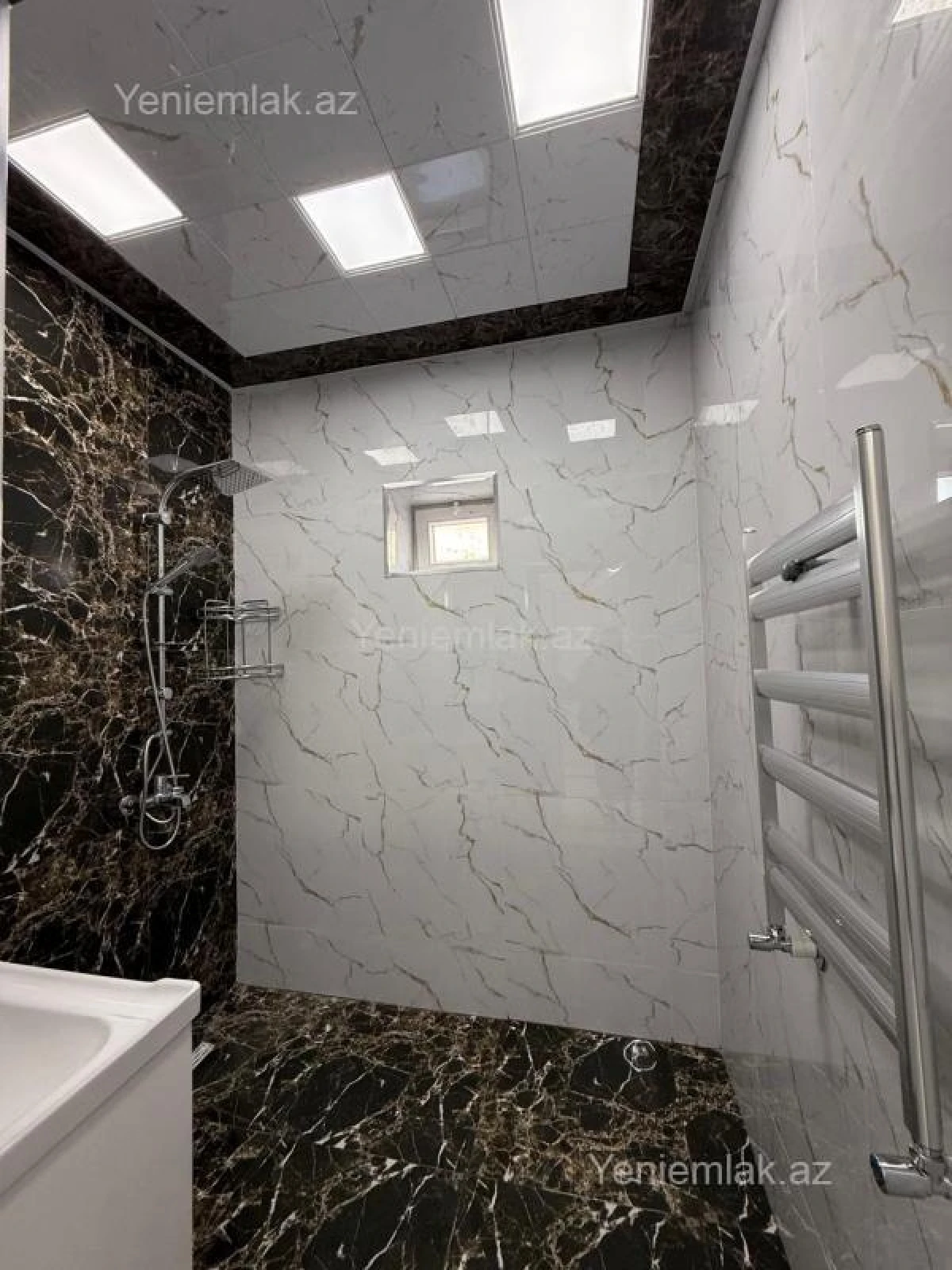 Satılır 5 otaqlı həyət evi 220 m²