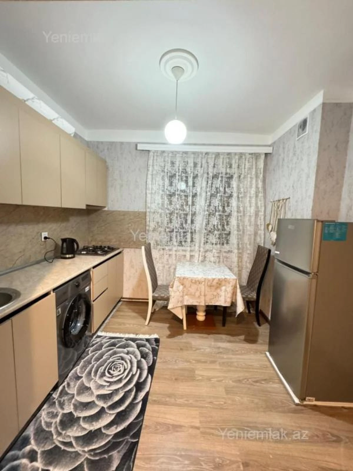 Satılır 2 otaqlı köhnə tikili 62 m²