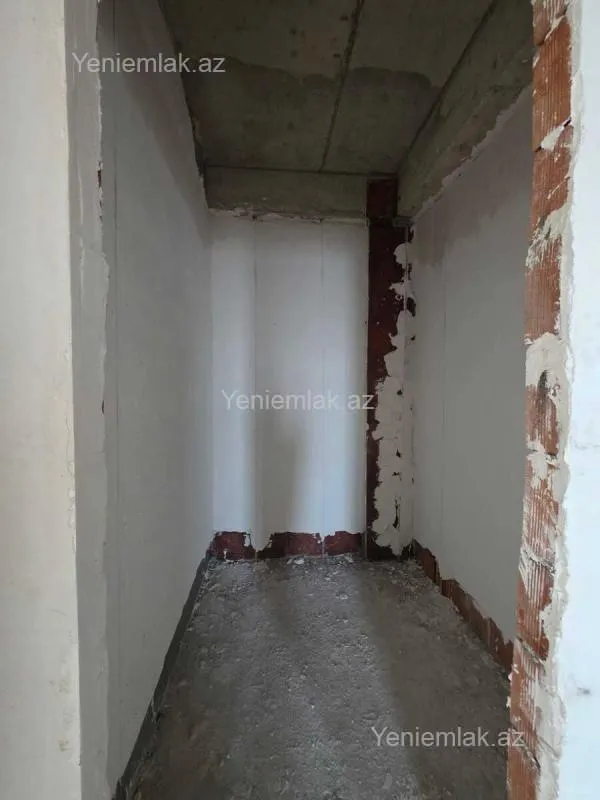 Satılır 3 otaqlı yeni tikili 135 m²