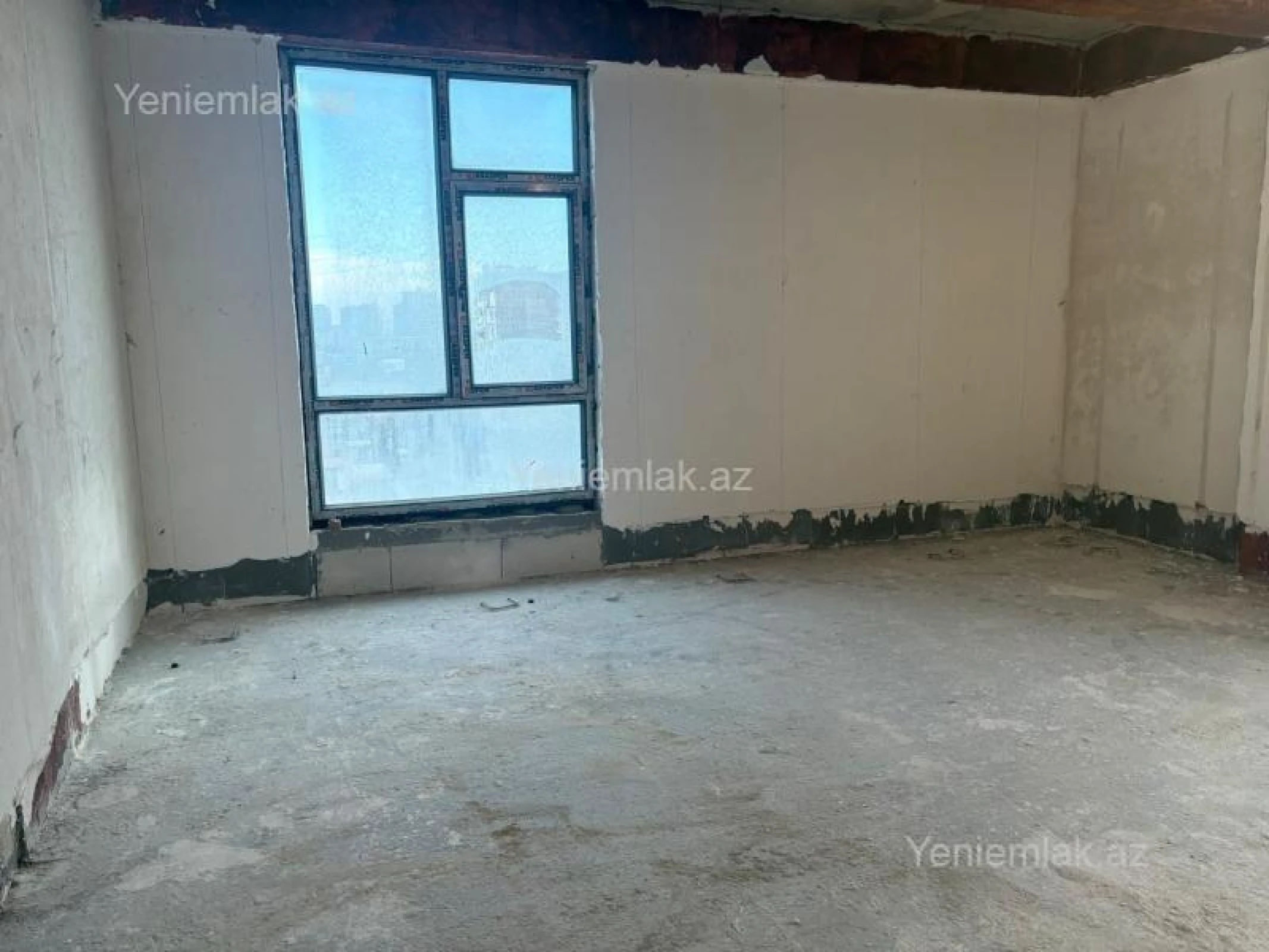 Satılır 3 otaqlı yeni tikili 135 m²