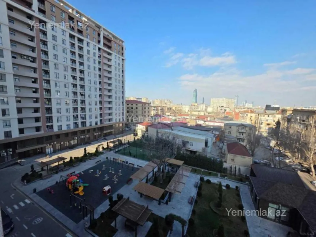 Satılır 3 otaqlı yeni tikili 135 m²