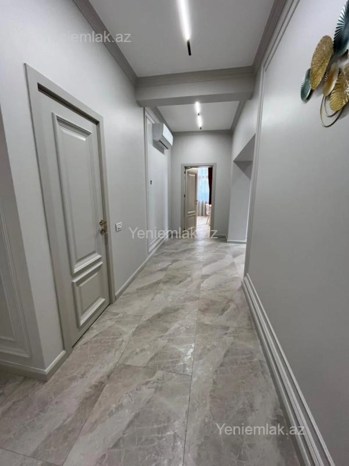 Satılır 3 otaqlı yeni tikili 130 m²