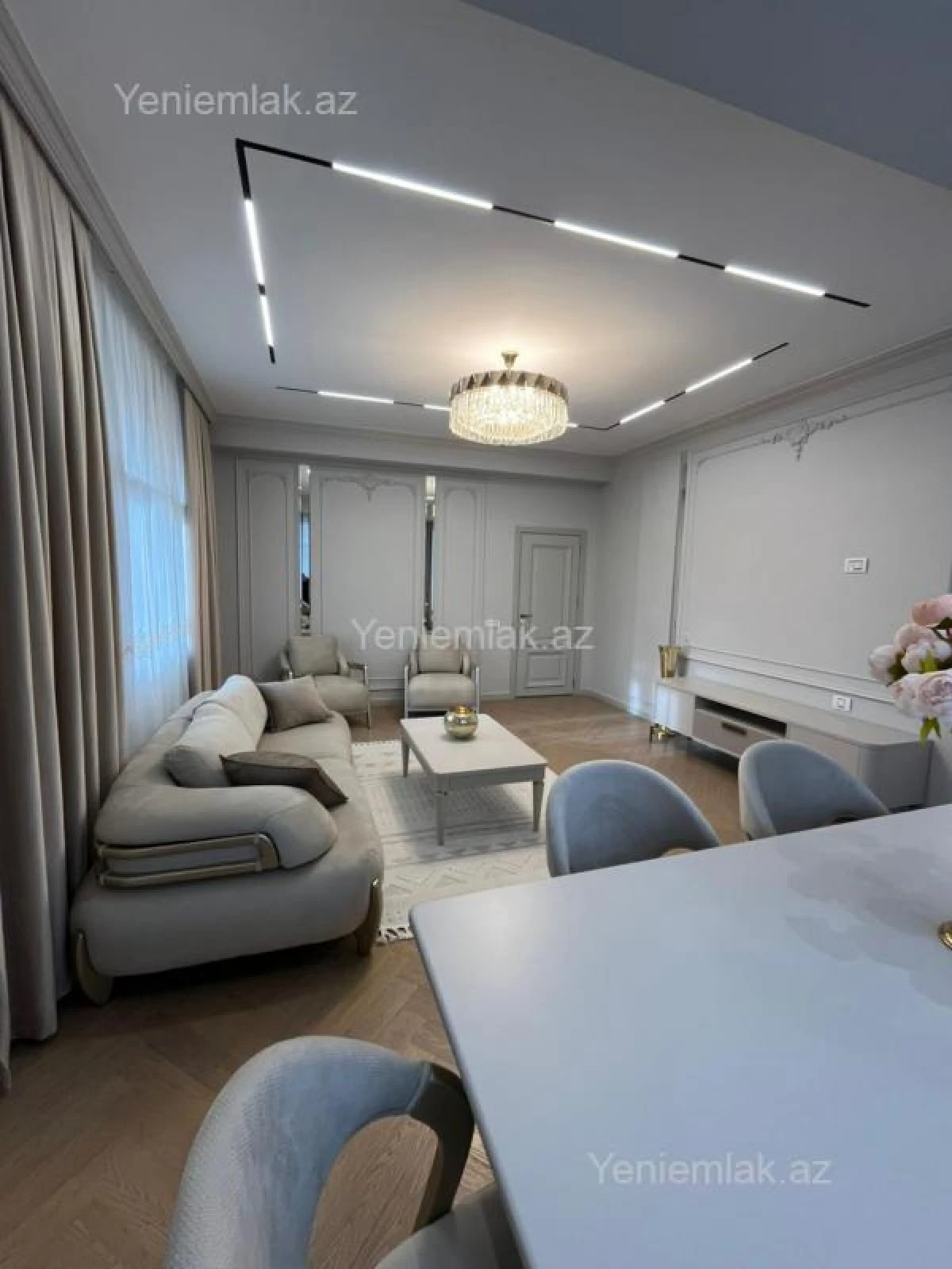 Satılır 3 otaqlı yeni tikili 130 m²