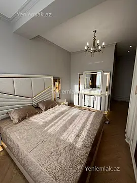 Satılır 3 otaqlı yeni tikili 130 m²