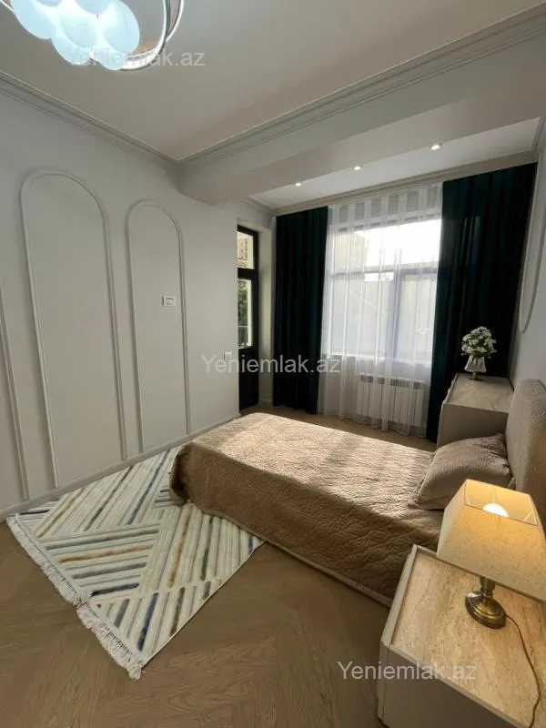 Satılır 3 otaqlı yeni tikili 130 m²