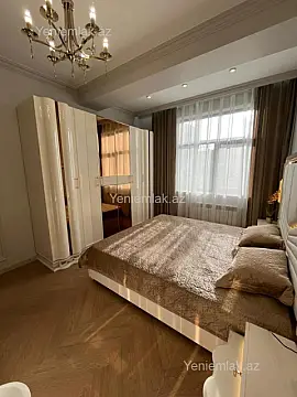 Satılır 3 otaqlı yeni tikili 130 m²