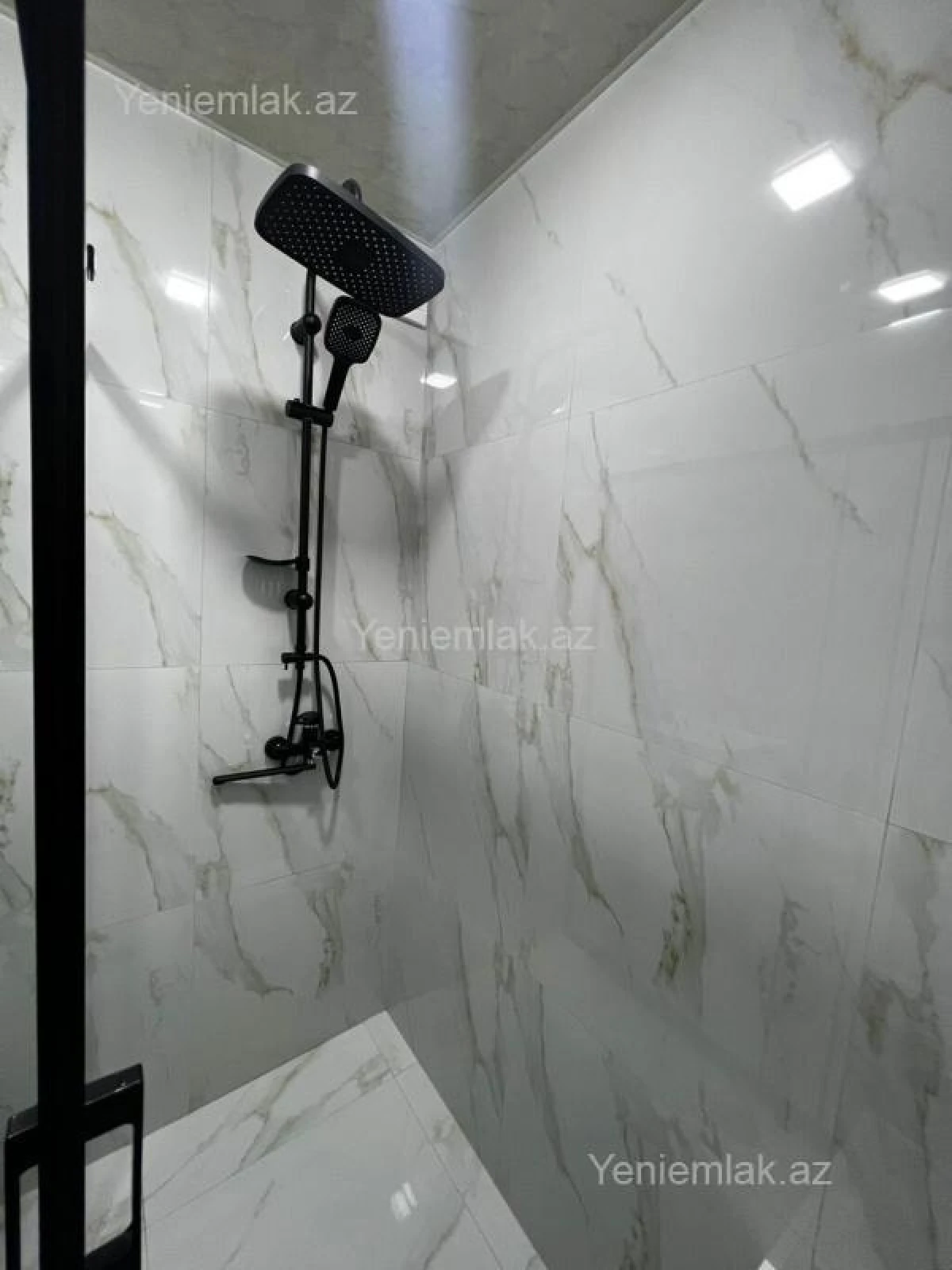 Satılır 2 otaqlı köhnə tikili 65 m²