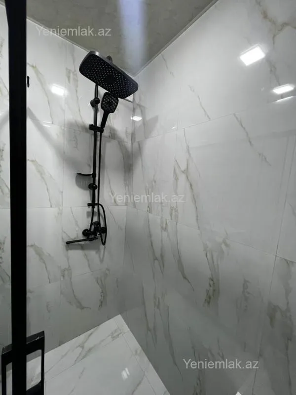 Satılır 2 otaqlı köhnə tikili 65 m²