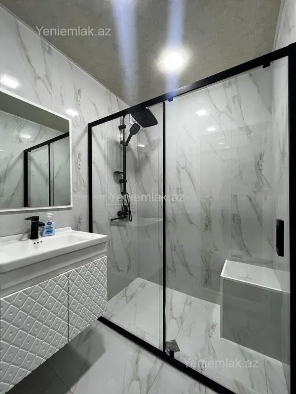 Satılır 2 otaqlı köhnə tikili 65 m²