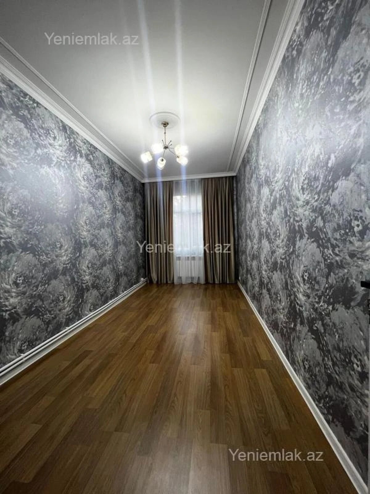 Satılır 2 otaqlı köhnə tikili 65 m²