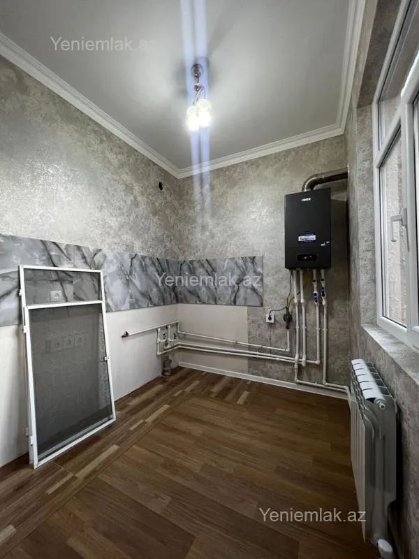 Satılır 2 otaqlı köhnə tikili 65 m²