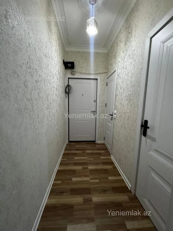 Satılır 2 otaqlı köhnə tikili 65 m²