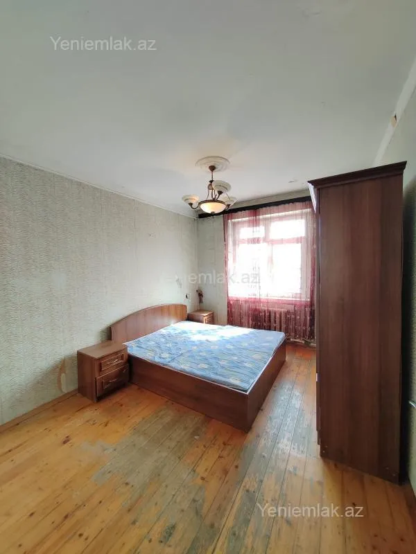Satılır 3 otaqlı köhnə tikili 80 m²