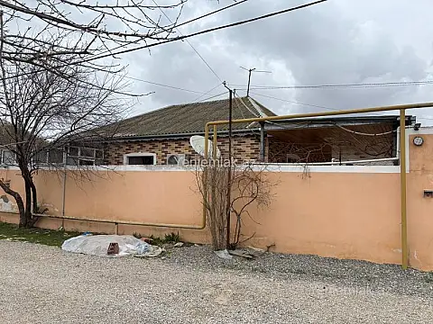 Satılır 3 otaqlı həyət evi 73 m²