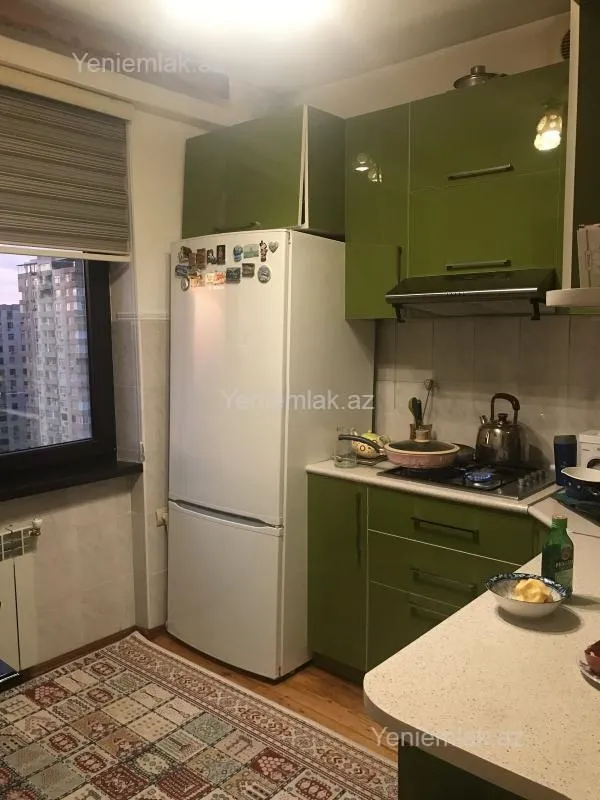 Satılır 3 otaqlı köhnə tikili 90 m²