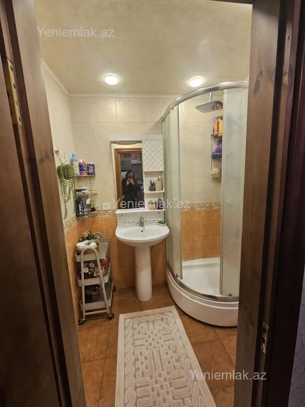 Satılır 3 otaqlı köhnə tikili 70 m²