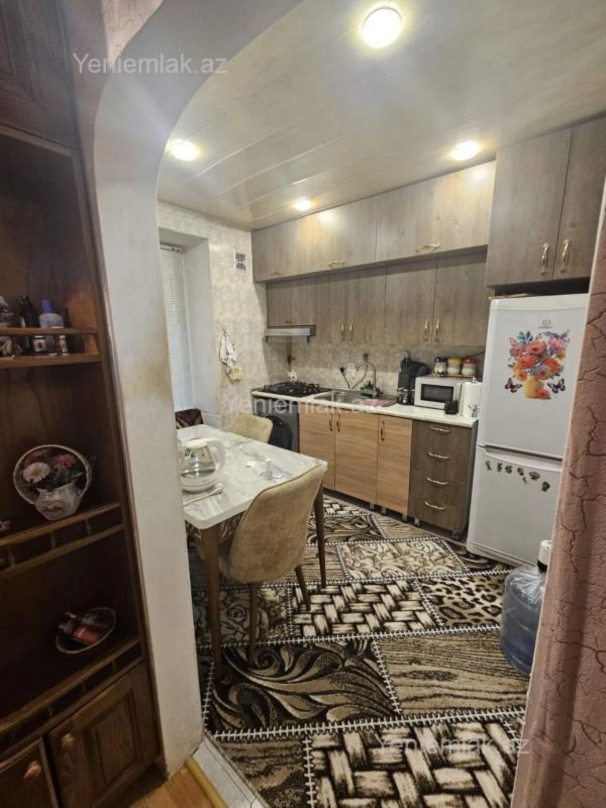 Satılır 3 otaqlı köhnə tikili 70 m²