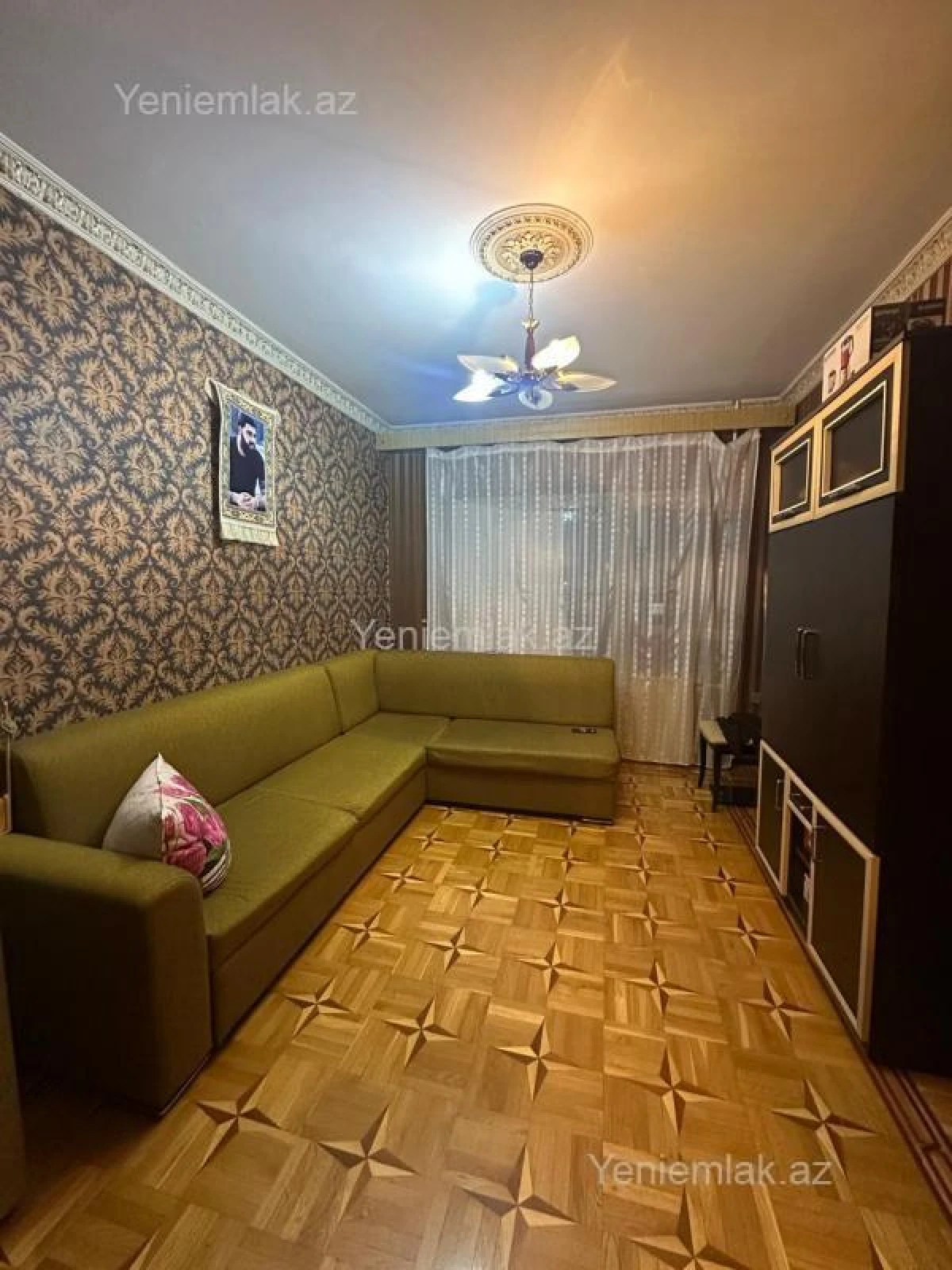 Satılır 4 otaqlı köhnə tikili 100 m²