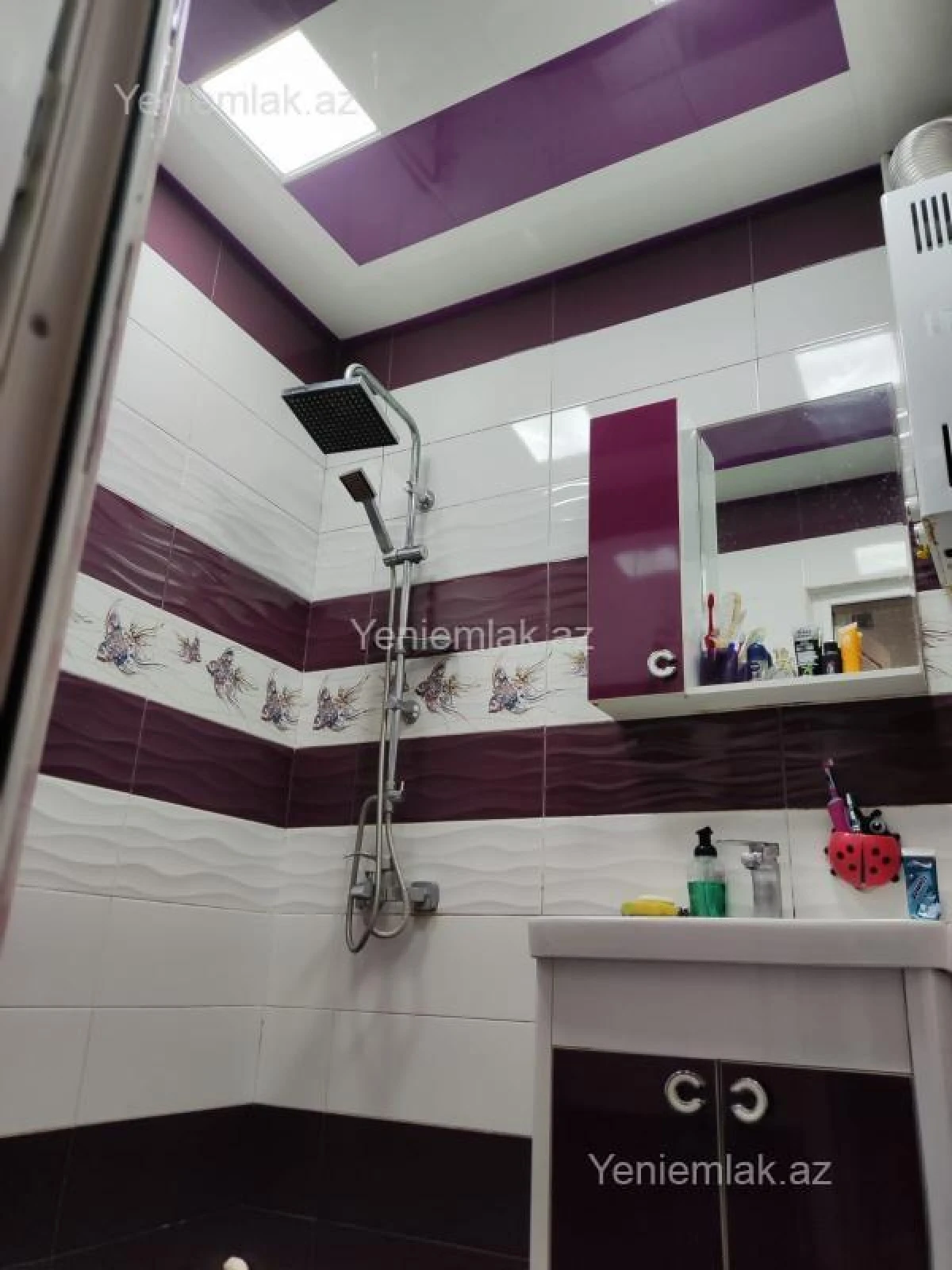 Satılır 2 otaqlı köhnə tikili 60 m²