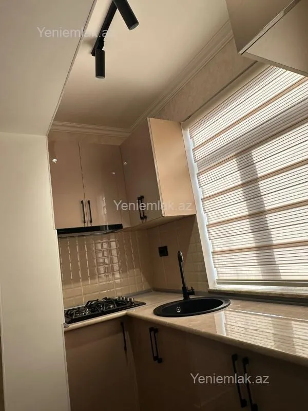 Satılır 2 otaqlı köhnə tikili 45 m²