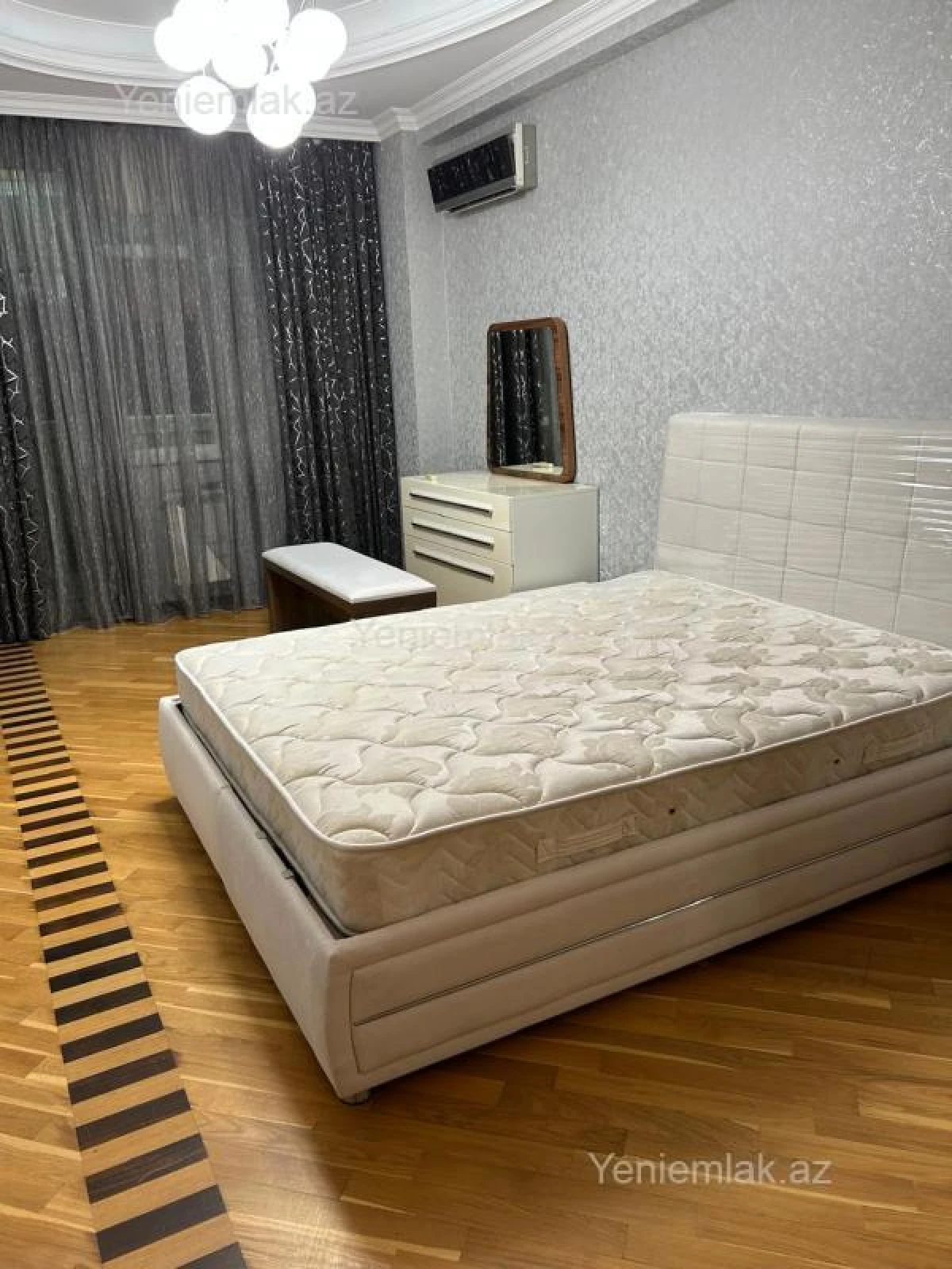 Satılır 3 otaqlı yeni tikili 137 m²