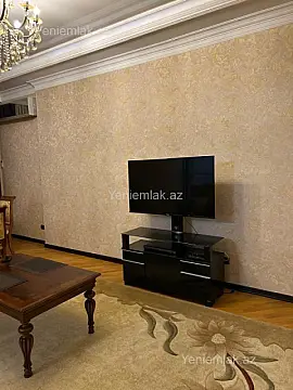 Satılır 3 otaqlı yeni tikili 137 m²
