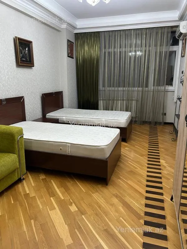 Satılır 3 otaqlı yeni tikili 137 m²