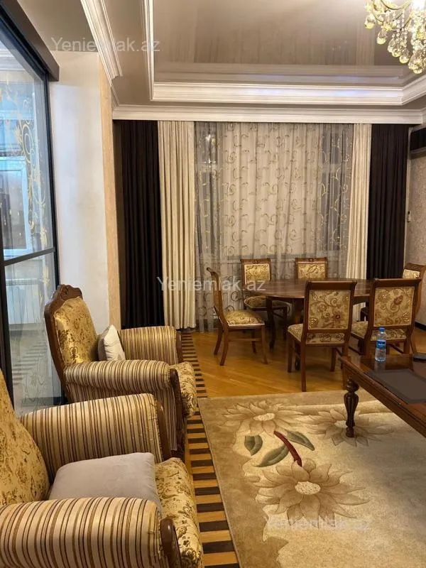 Satılır 3 otaqlı yeni tikili 137 m²