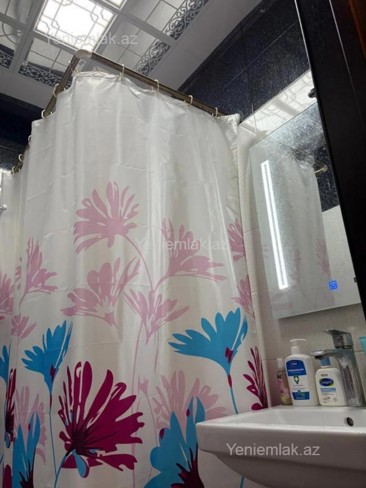 Satılır 2 otaqlı yeni tikili 50 m²