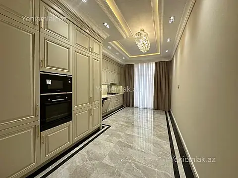 Satılır 4 otaqlı yeni tikili 240 m²