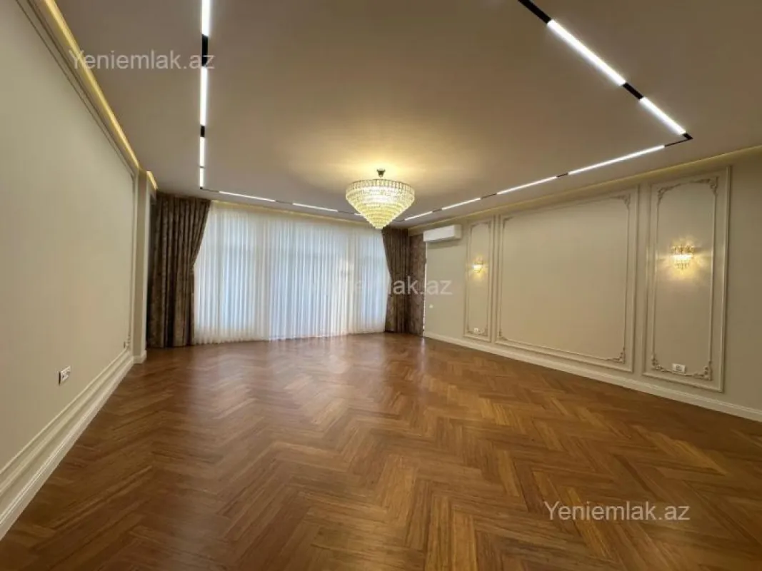 Satılır 4 otaqlı yeni tikili 240 m²