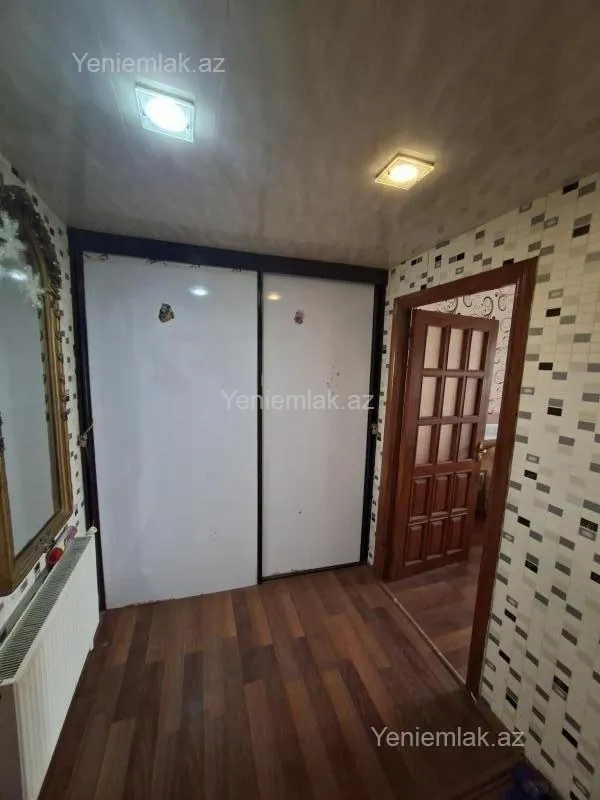 Satılır 2 otaqlı köhnə tikili 60 m²